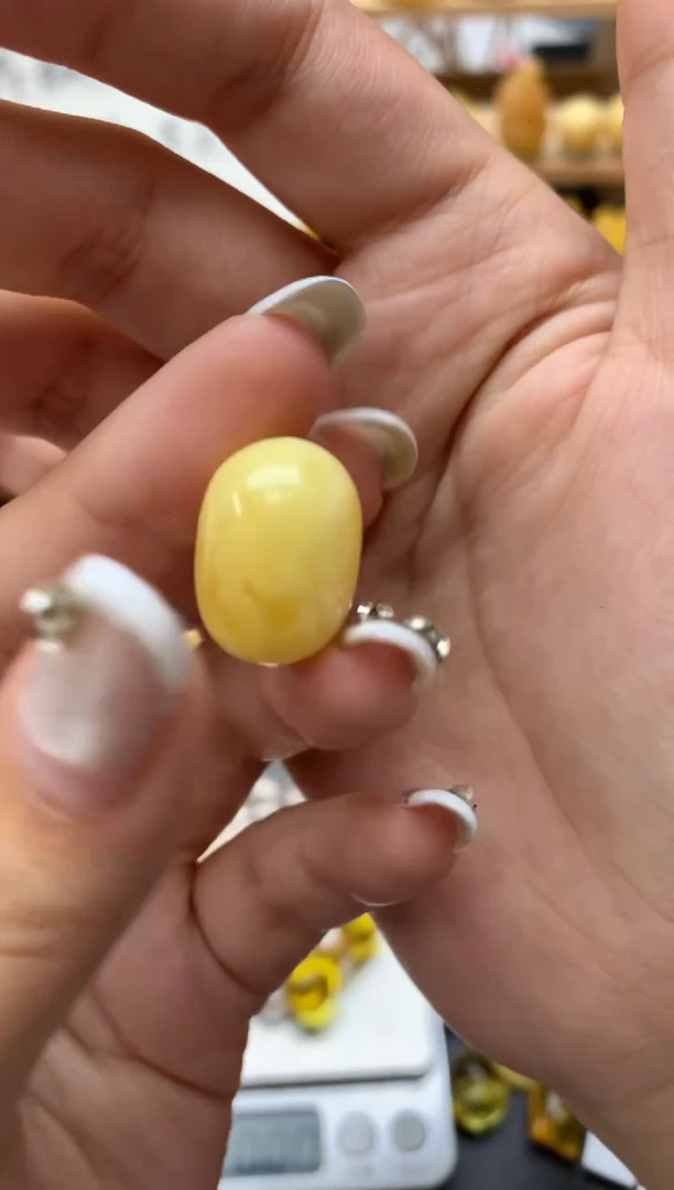 琥珀未镶嵌珠宝奇石045琥珀蜜蜡微瑕