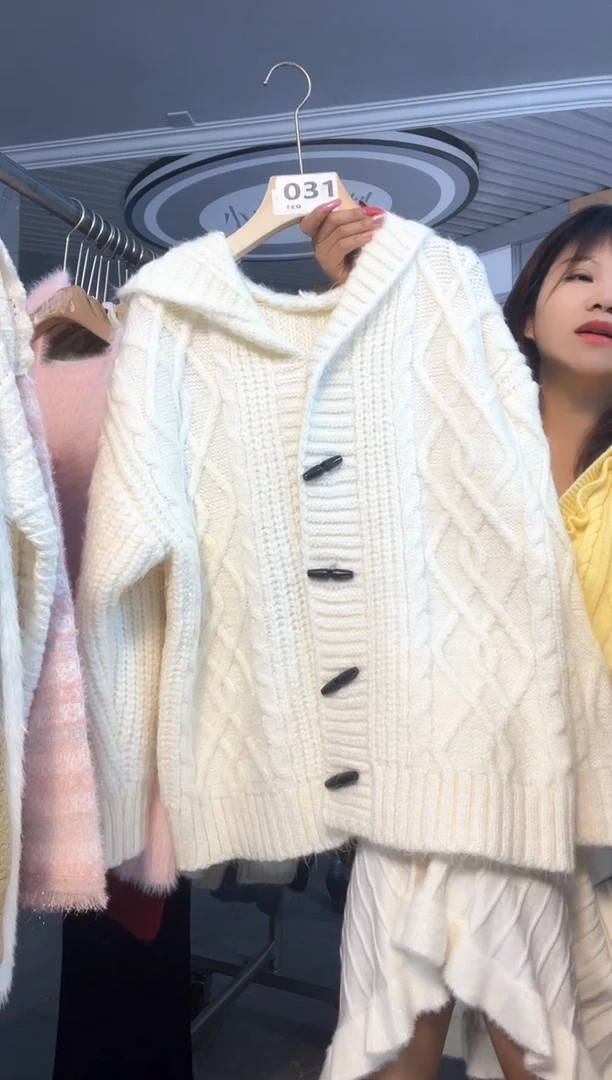 针织毛衣小小月精选服饰
