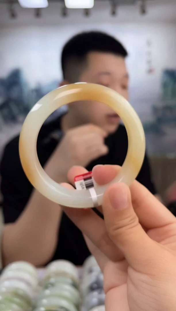 和田玉手镯未镶嵌56圈口5955