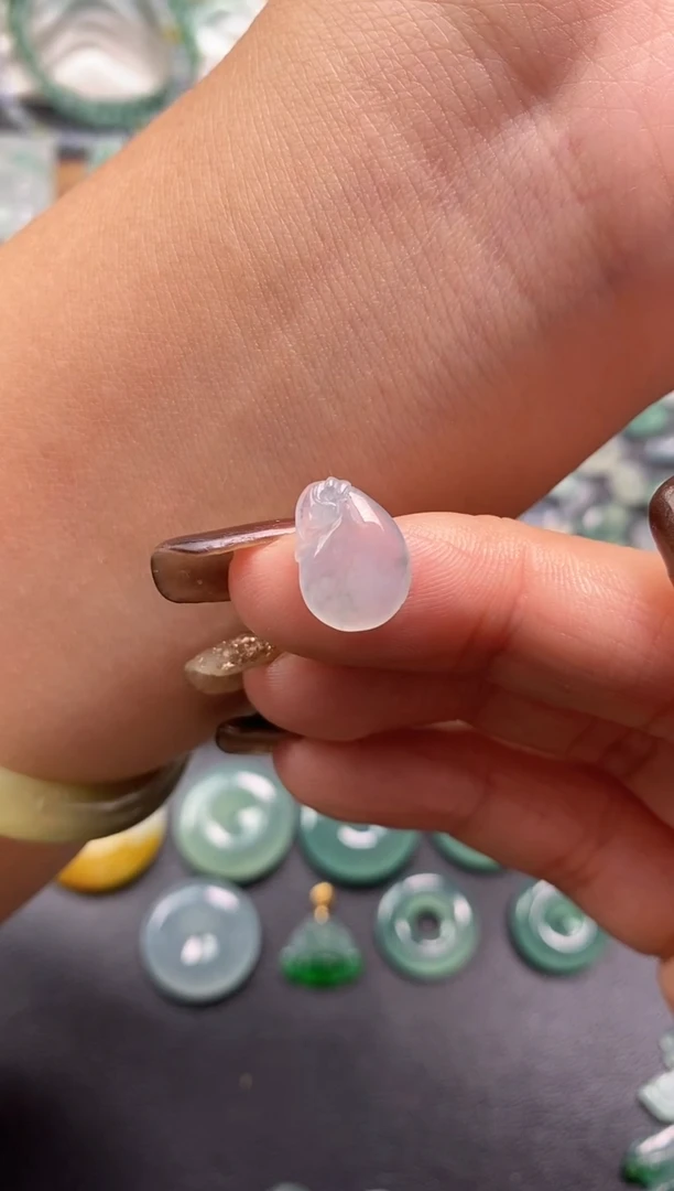 颈饰未镶嵌翡翠钱袋