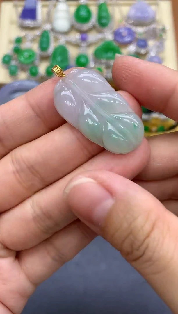 颈饰18K金镶嵌翡翠31-中国好珍宝