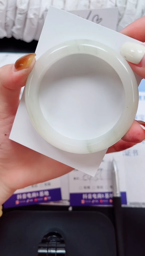未镶嵌手镯石英质玉218-55