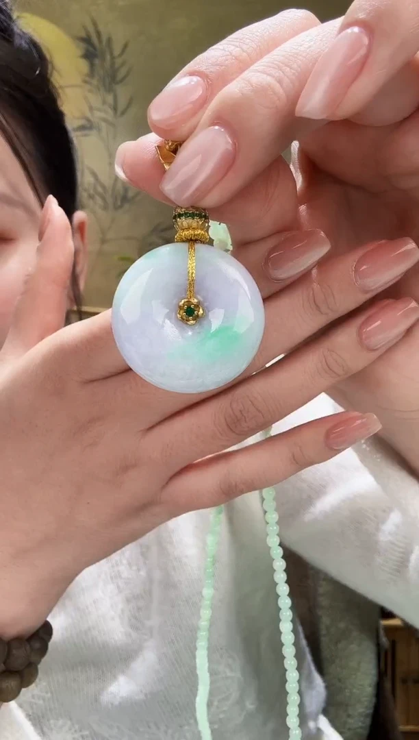 颈饰未镶嵌翡翠吊坠