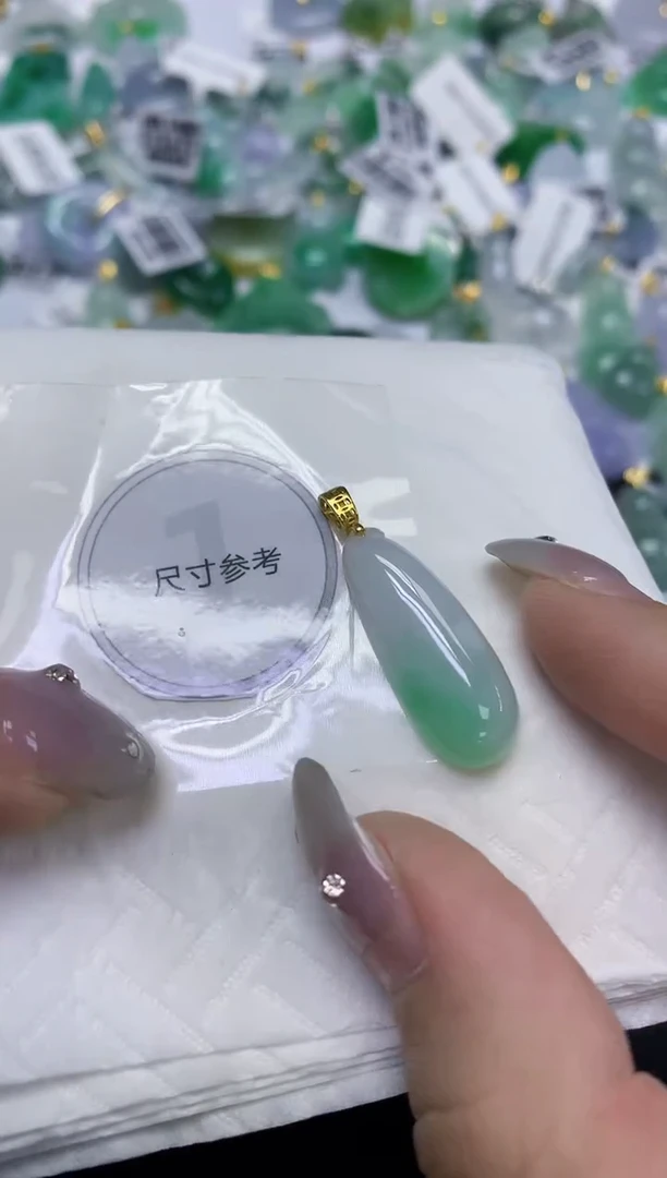 颈饰未镶嵌翡翠天然缅甸翡翠A货百元以上9元证书费自理