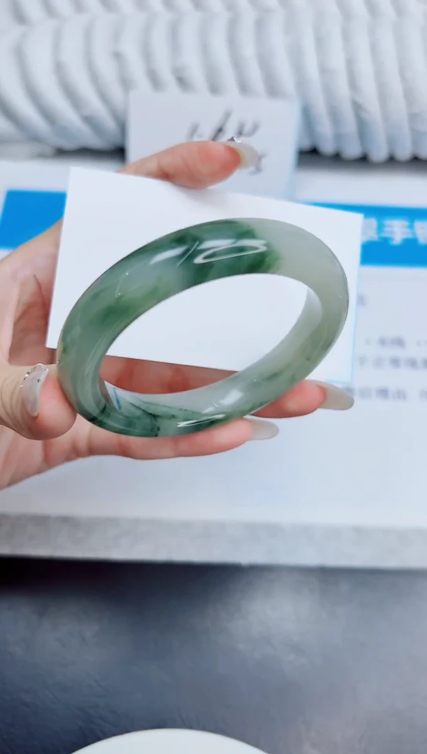 未镶嵌手镯石英质玉205/56