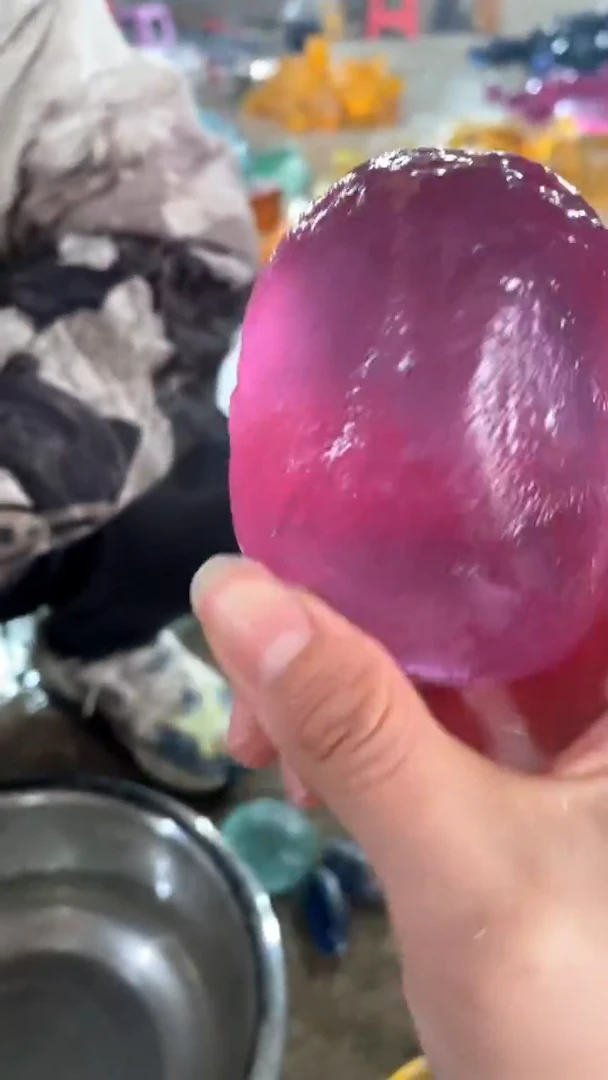 新疆五彩石原石摆件