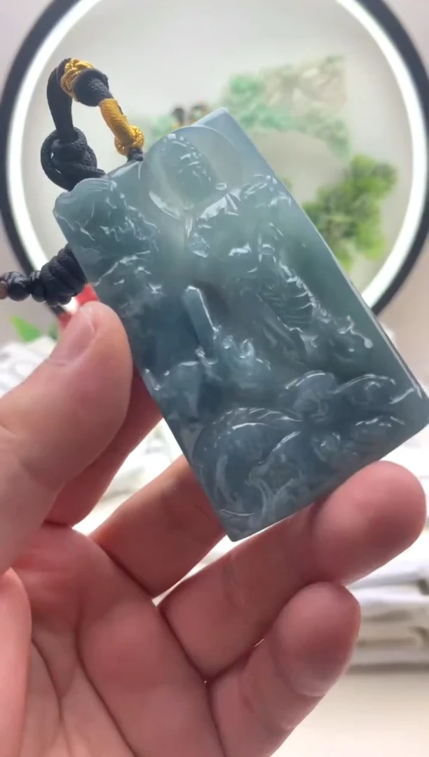 颈饰未镶嵌翡翠御龙观音