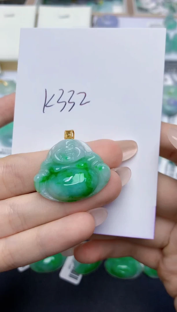 翡翠18K金镶嵌颈饰天然缅甸翡翠A货