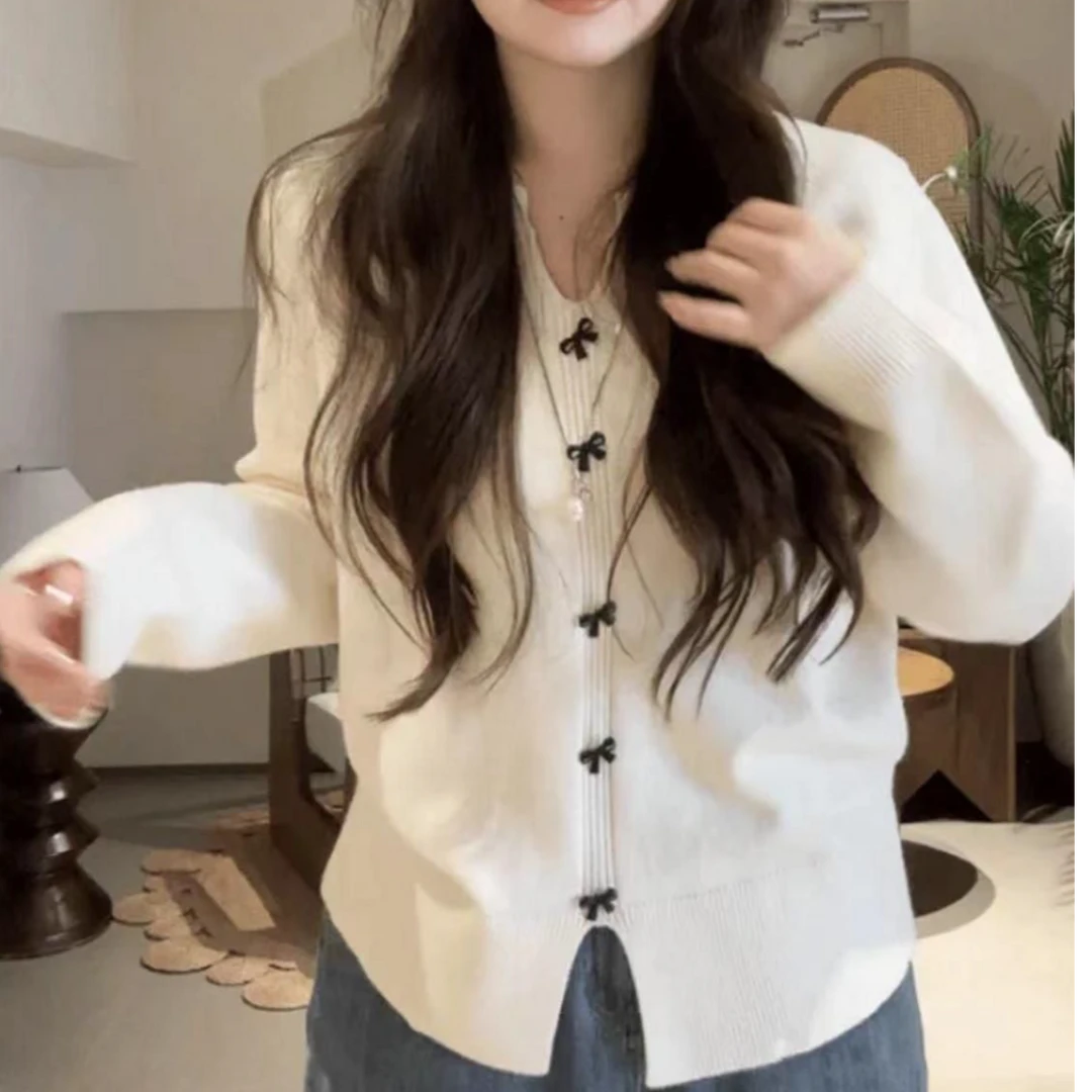 3687大码女装2025春季新款松弛感显瘦宽松别致休闲内搭长袖针织衫