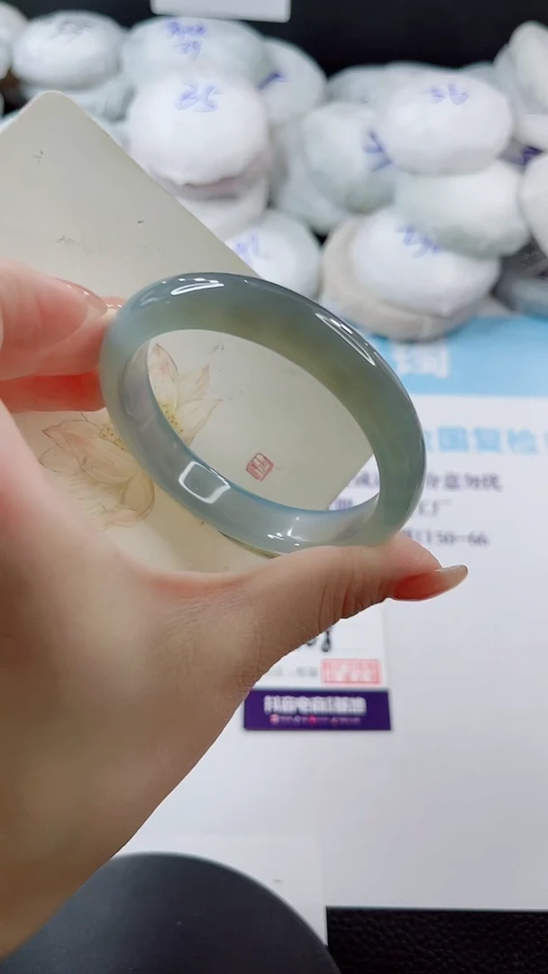 未镶嵌手镯石英质玉多样性发货V68