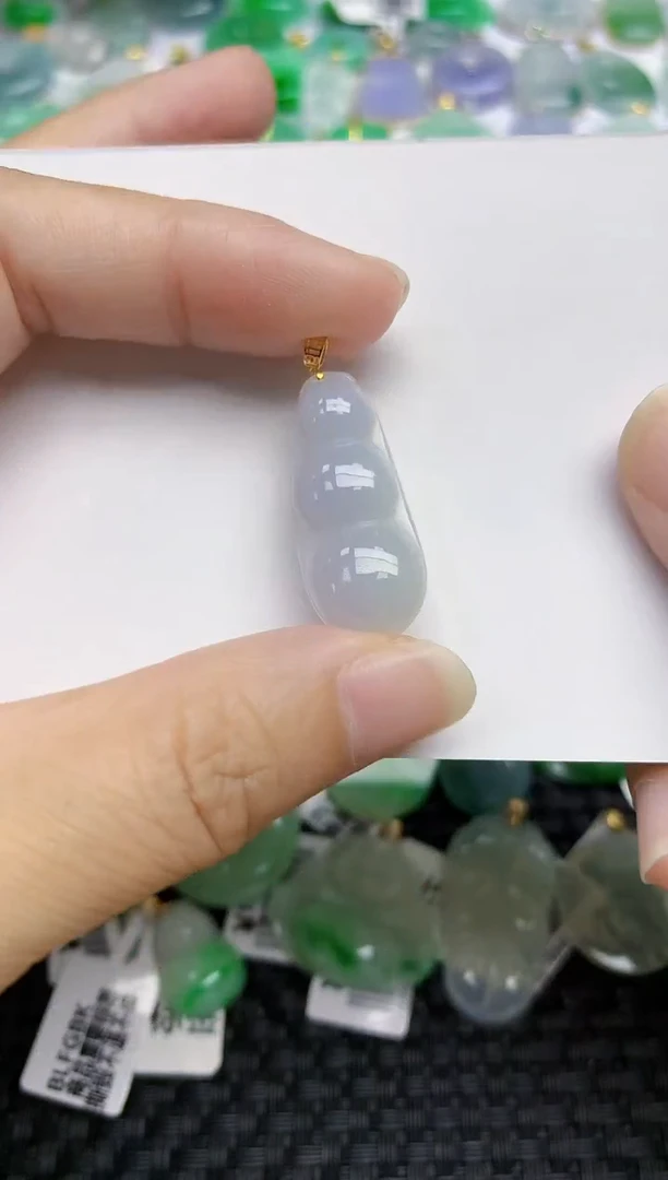 翡翠未镶嵌颈饰天然A货翡翠