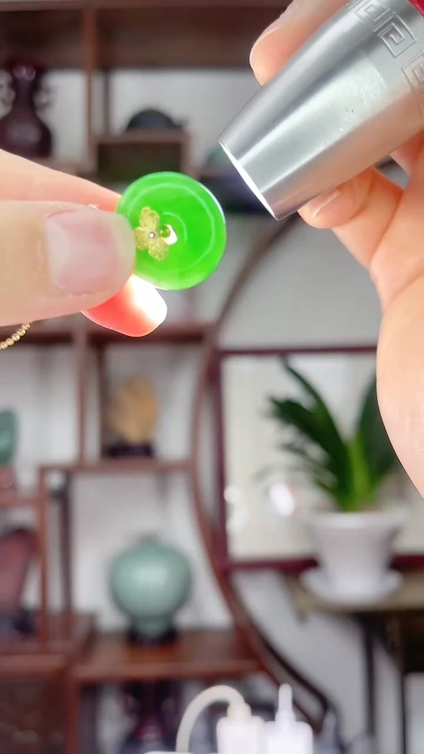 翡翠未镶嵌吊坠(赠链)X5平安扣