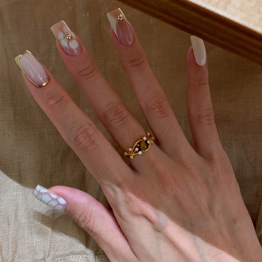 铜合金戒指 复古女金色藤蔓虎眼石戒指美拉德精致轻奢感开口指戒