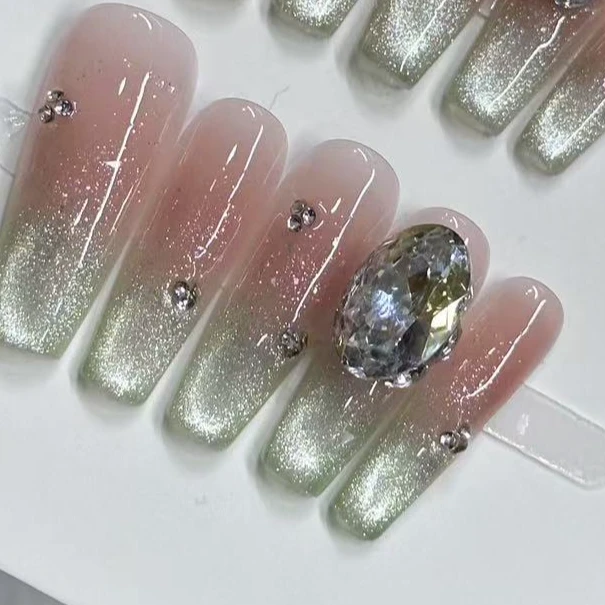 夏日渐变玻璃珠猫眼高级纯手工穿戴甲春夏轻奢设计美甲贴