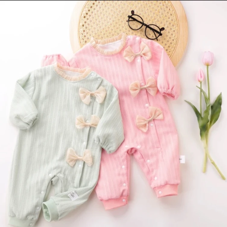 婴儿春秋款女宝宝连体衣蝴蝶结公主满月百天哈衣外出爬服衣