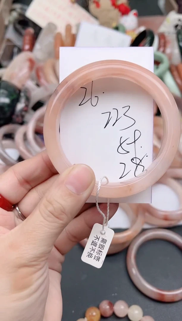 未镶嵌手镯石英质玉223