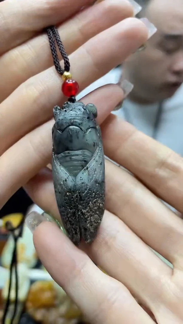 未镶嵌岫玉吊坠·