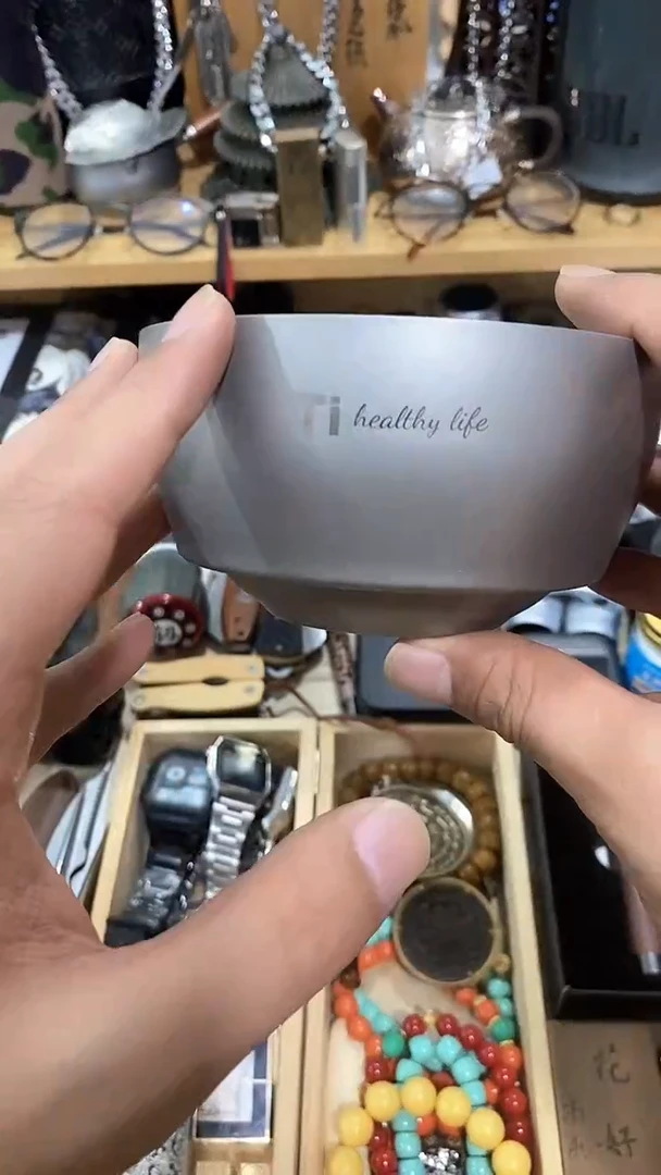 瓷片闪购商品  如图所示