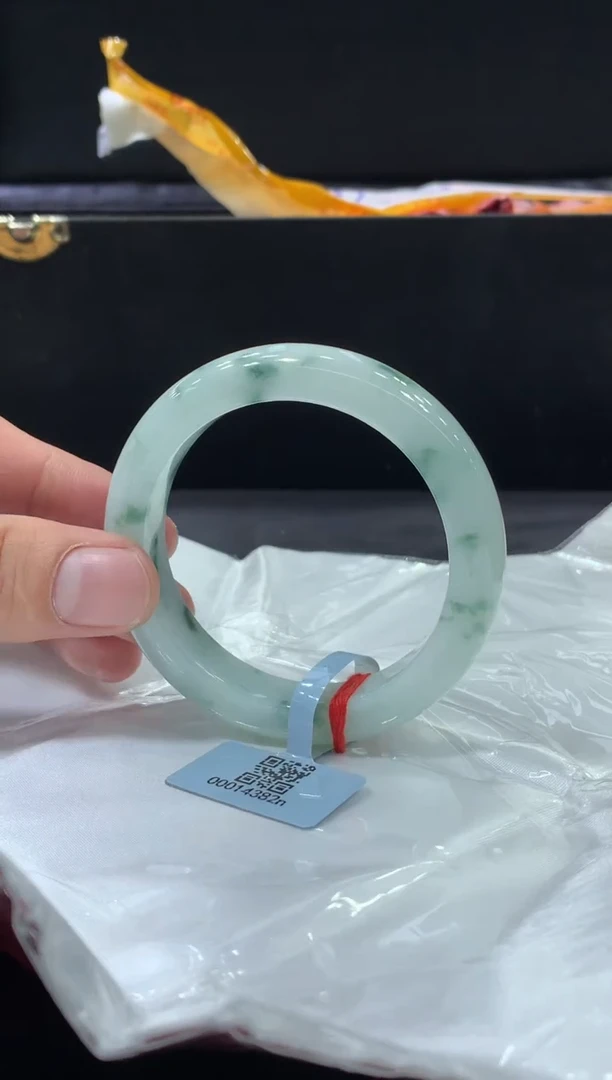 未镶嵌手镯翡翠翡翠手镯