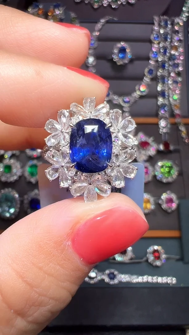 4.01ct蓝宝石18K金镶嵌AIGS无烧皇家蓝