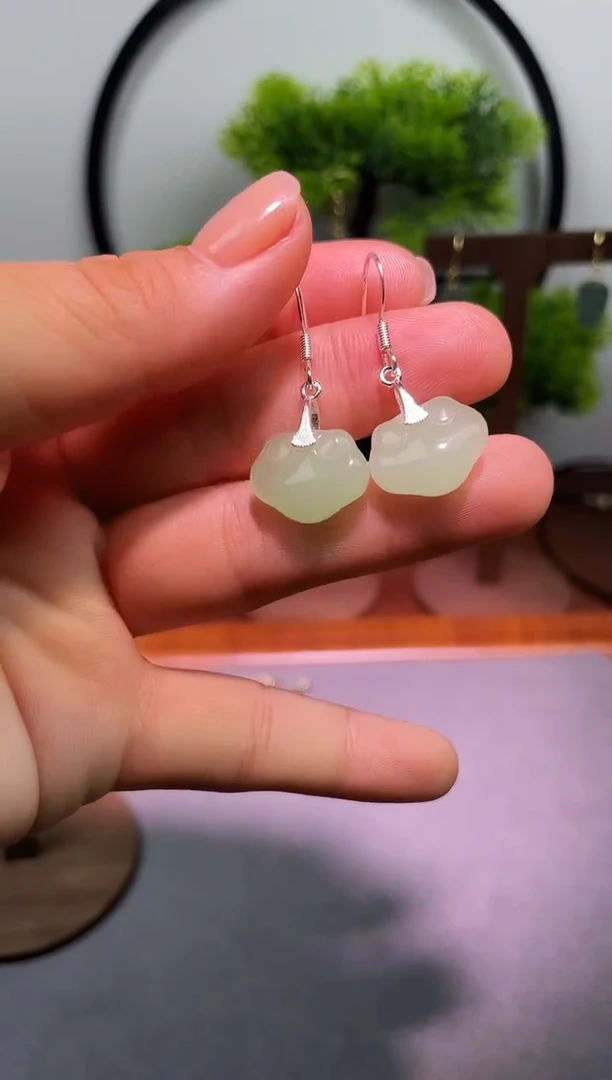 银S925镶嵌和田玉耳饰251000