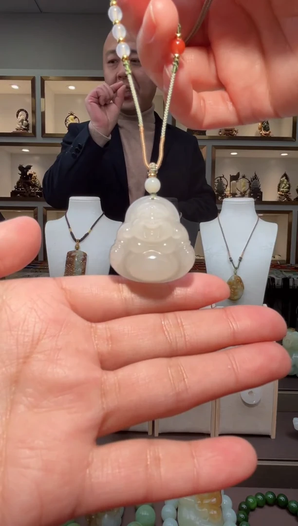 颈饰未镶嵌和田玉苏