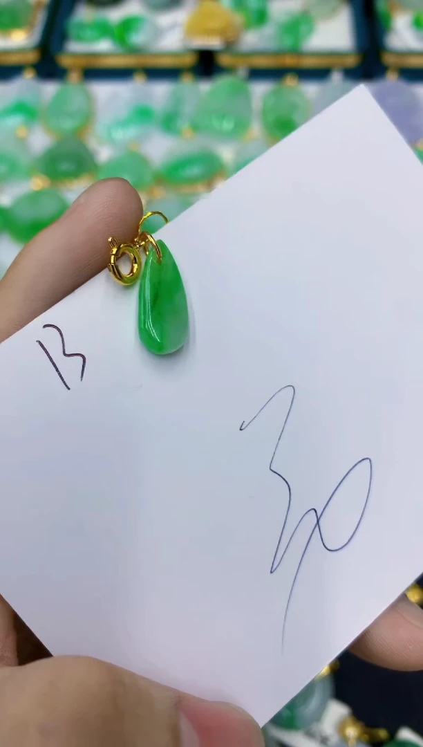 翡翠未镶嵌颈饰1111111111