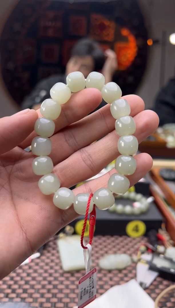 未镶嵌手串和田玉且末料青白玉老型珠手串卡11*12
