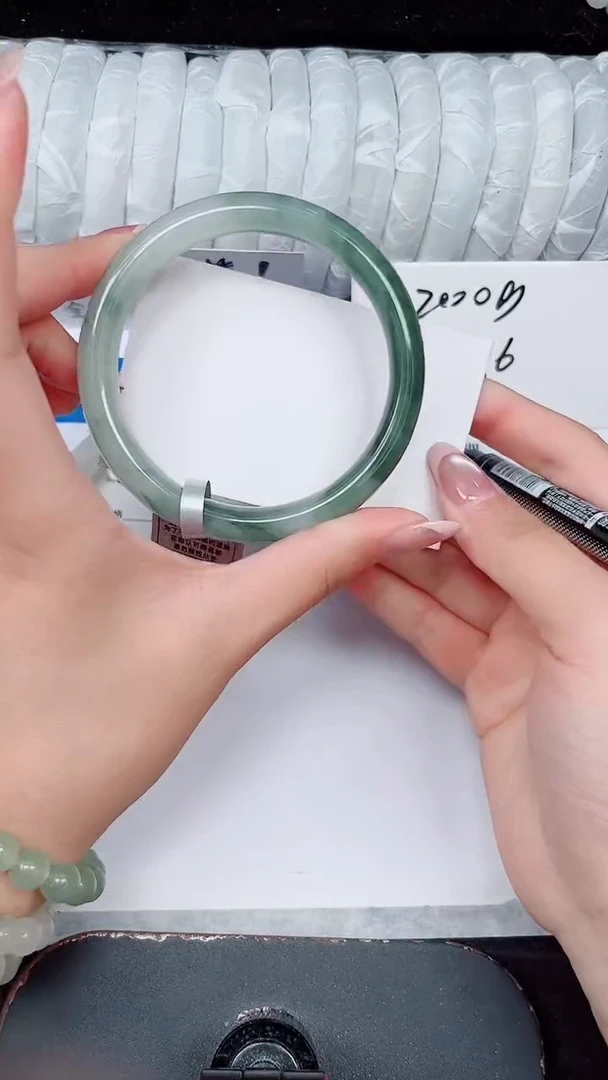 未镶嵌手镯石英质玉263-62/63