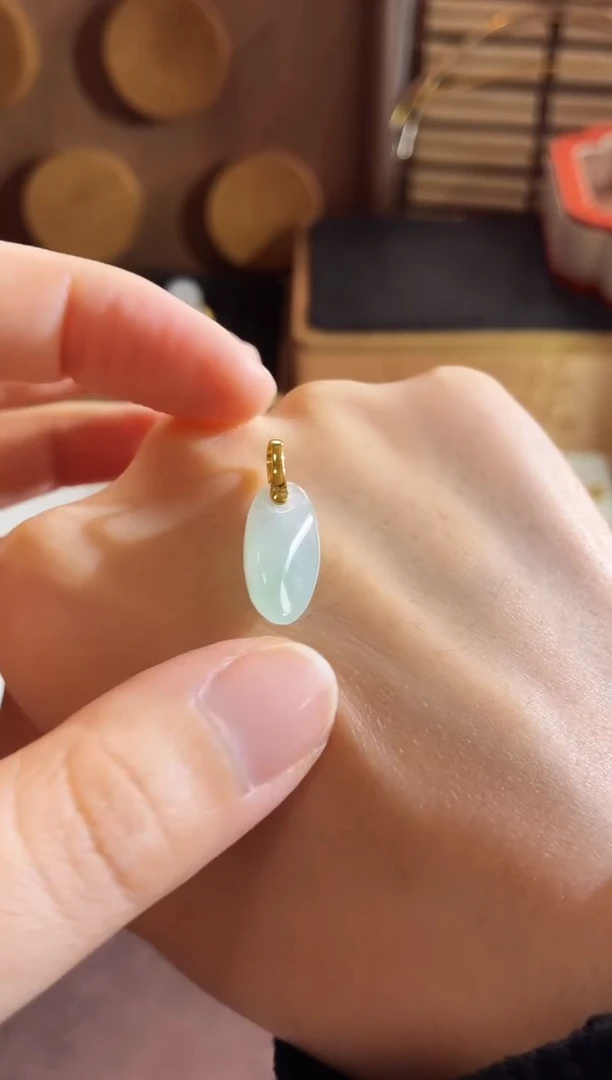 吊坠(不含链)18K金镶嵌翡翠吊坠