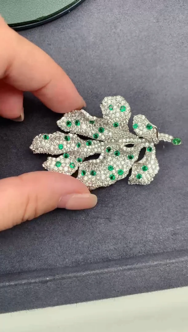 银S925镶嵌胸针石榴石（沙弗莱）沙弗莱胸针 GF 定制