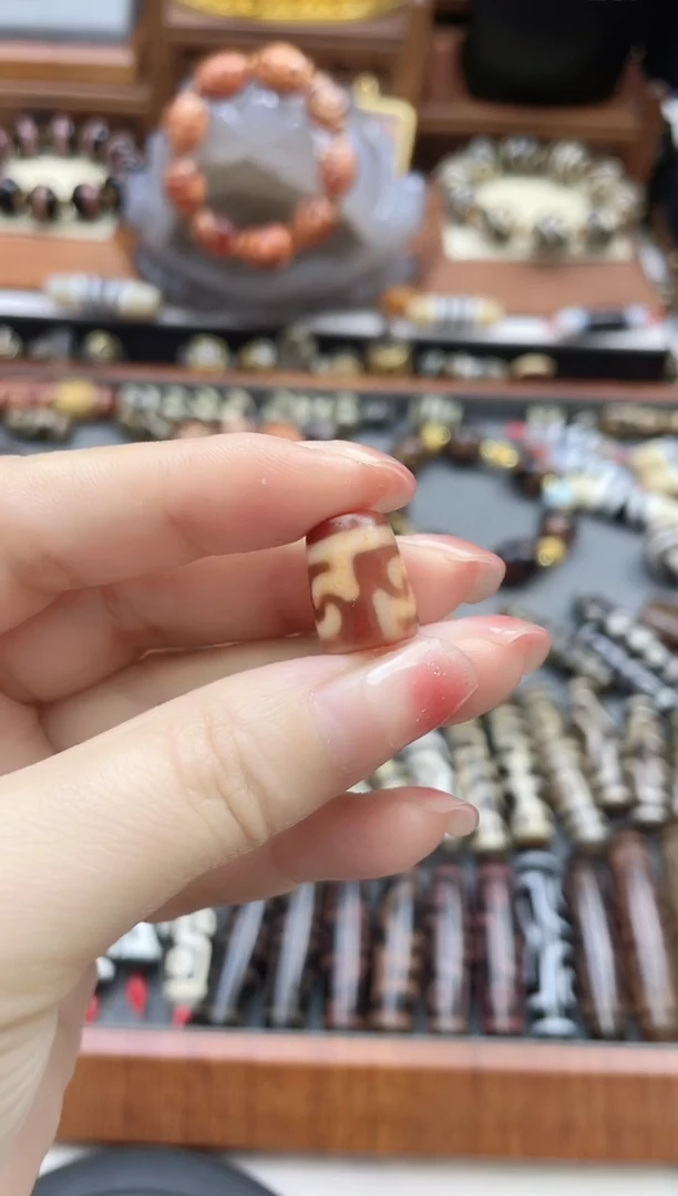 未镶嵌珠珠玛瑙/玉髓法器金蟾红肉断珠