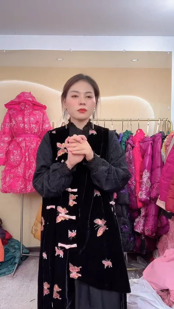 常规款159丝绒马甲连衣裙