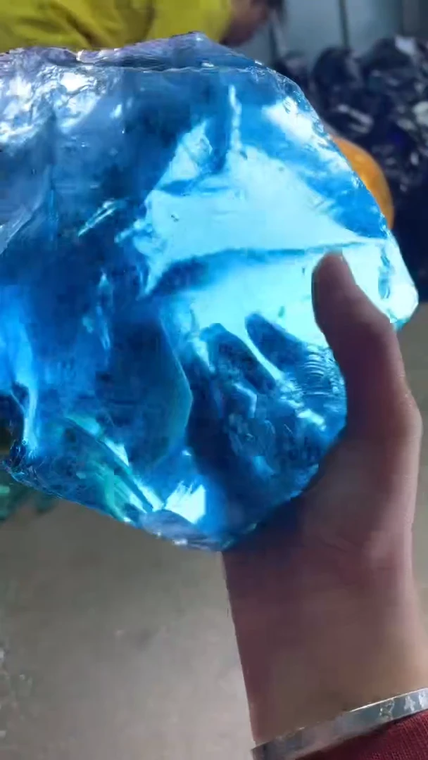 新疆五彩石石头。