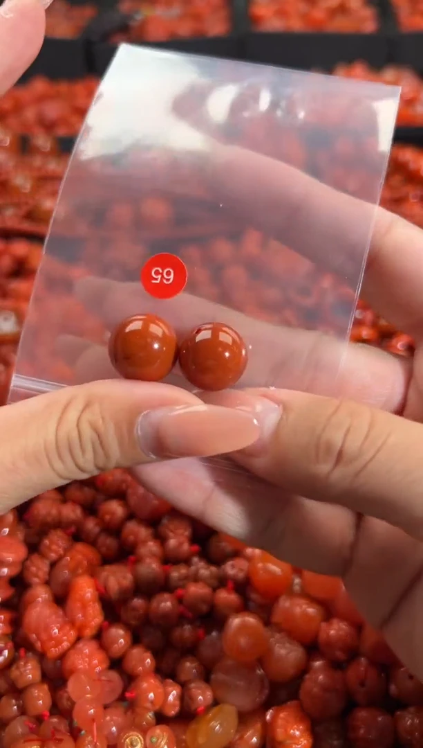 南红玛瑙未镶嵌颈饰1