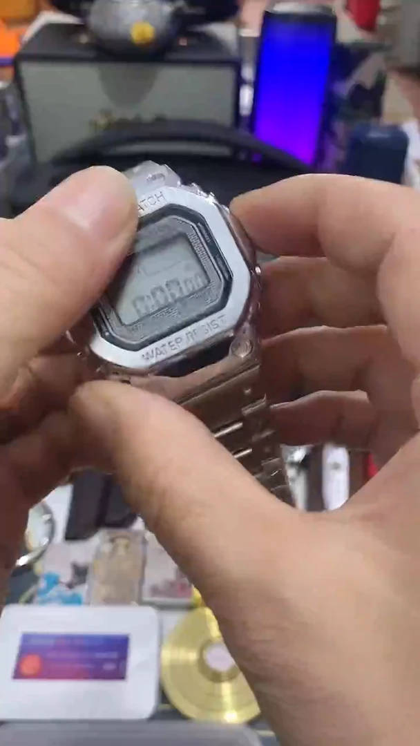 瓷片闪购商品 如图所示
