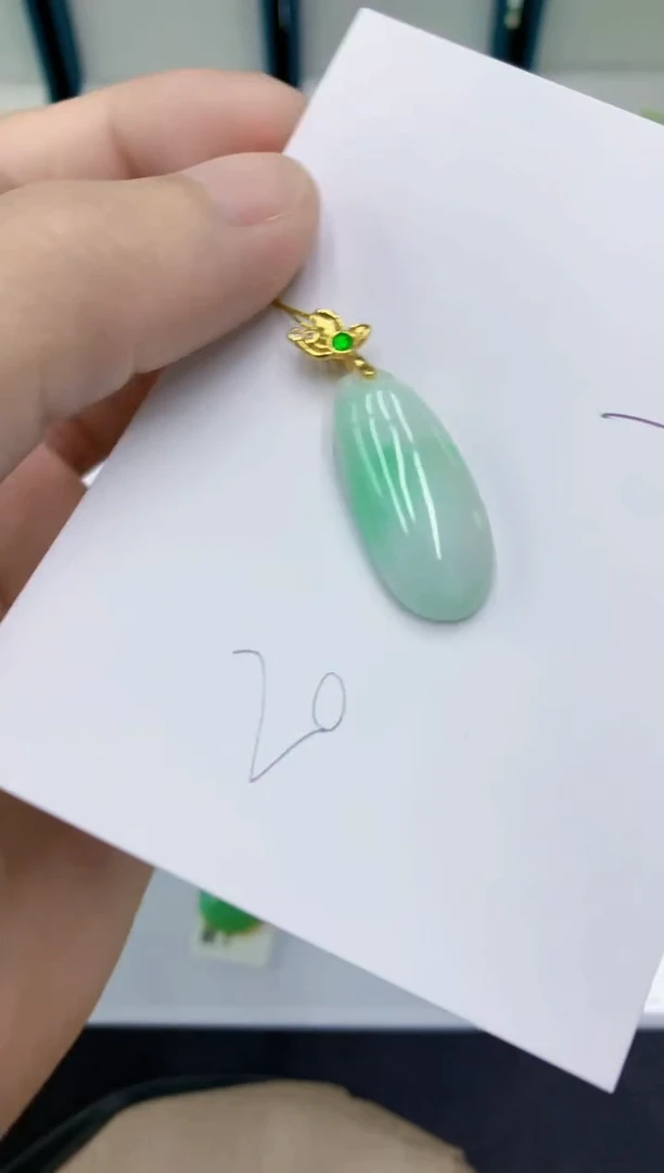 颈饰未镶嵌翡翠翡翠