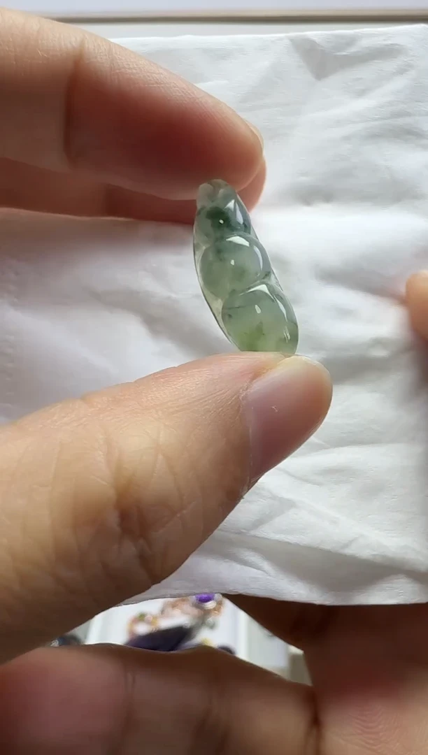 吊坠(不含链)未镶嵌翡翠吊坠(不含链) 未镶嵌 翡翠