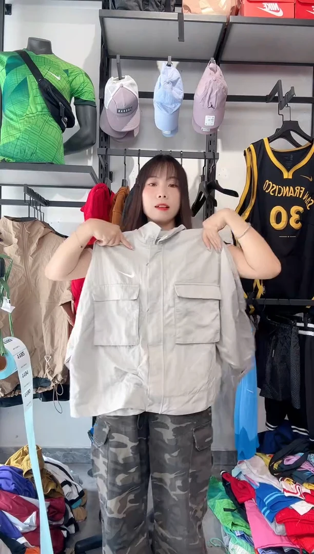 1190  编码 瑕疵款直播间过款为准 尺码175