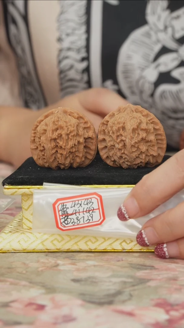 把件文玩核桃白狮子微修