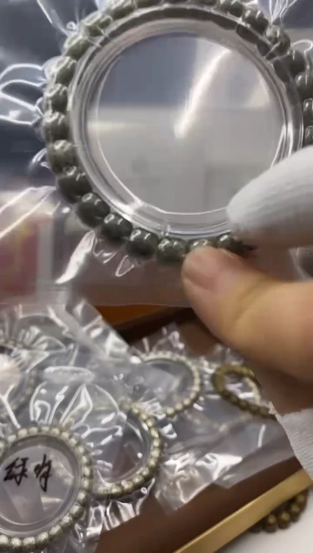 星月菩提手串109 S级绿背石玉料8*7mm