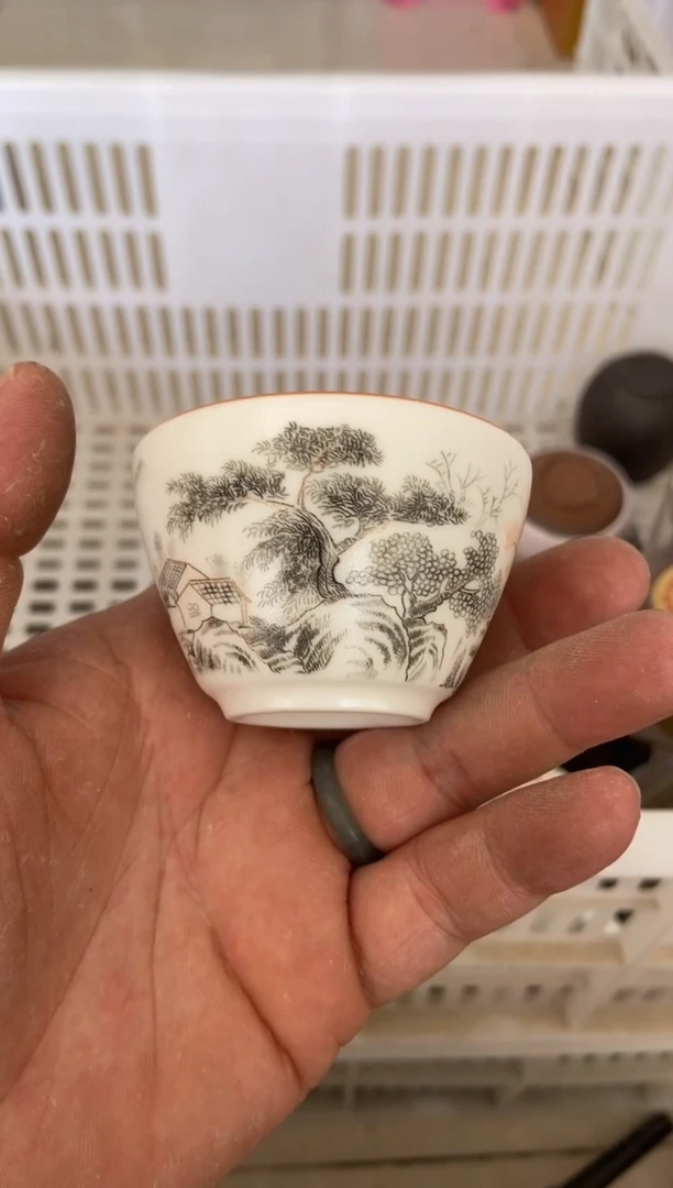 杯无运费险有瑕疵的摄影的产品有使用过的痕迹有点脏介意勿拍
