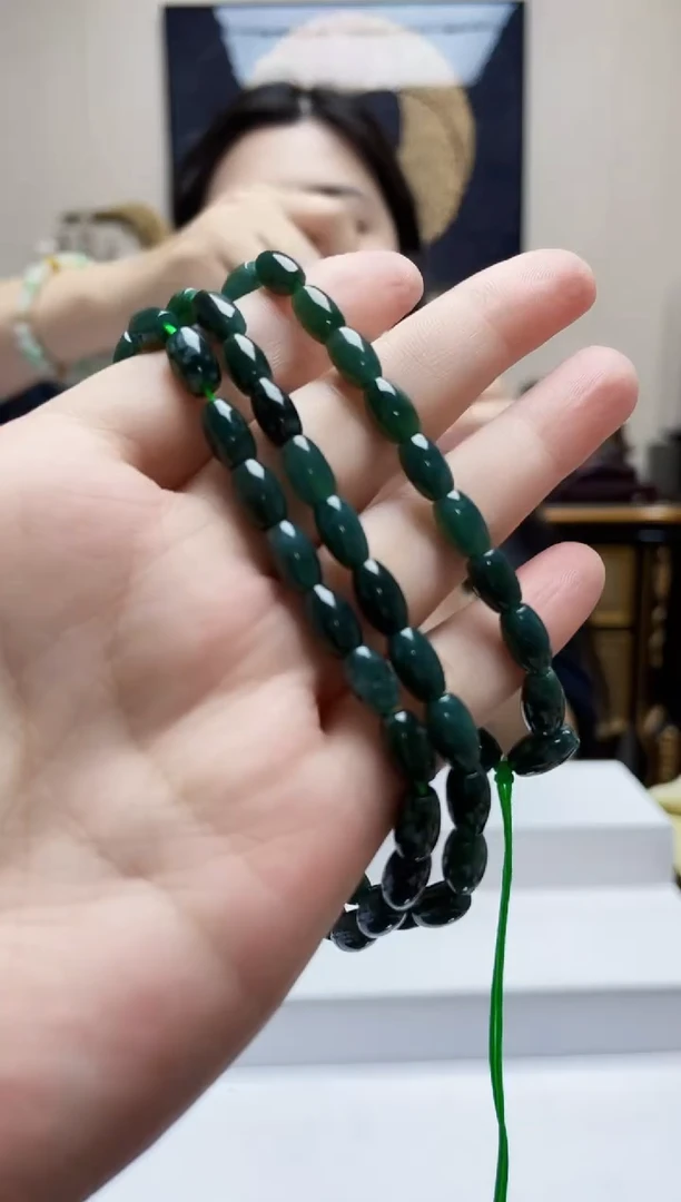 未镶嵌定制翡翠吊坠70