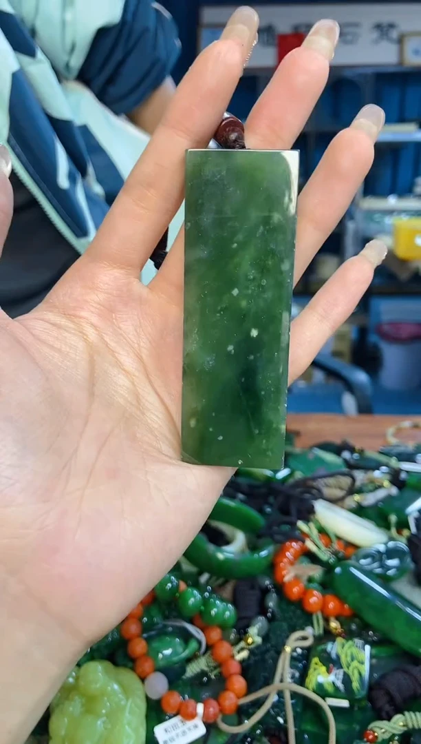 未镶嵌和田玉挂件1