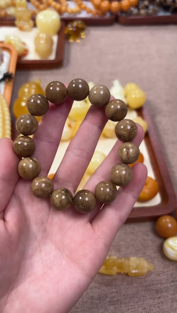 【闪购商品】蜜蜡裸石未镶嵌手串