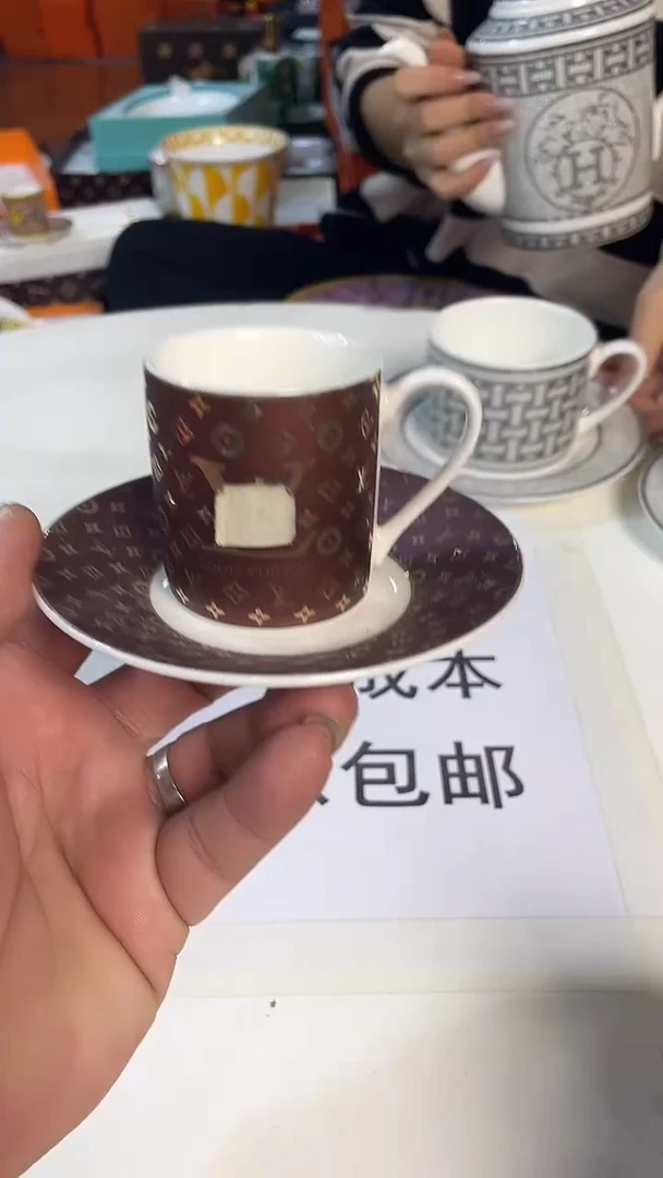 杯鸿辉家品牌瓷器，京东包邮！