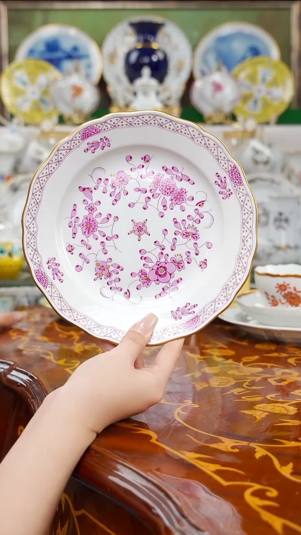 摆件娜娜中古瓷器如图所示104