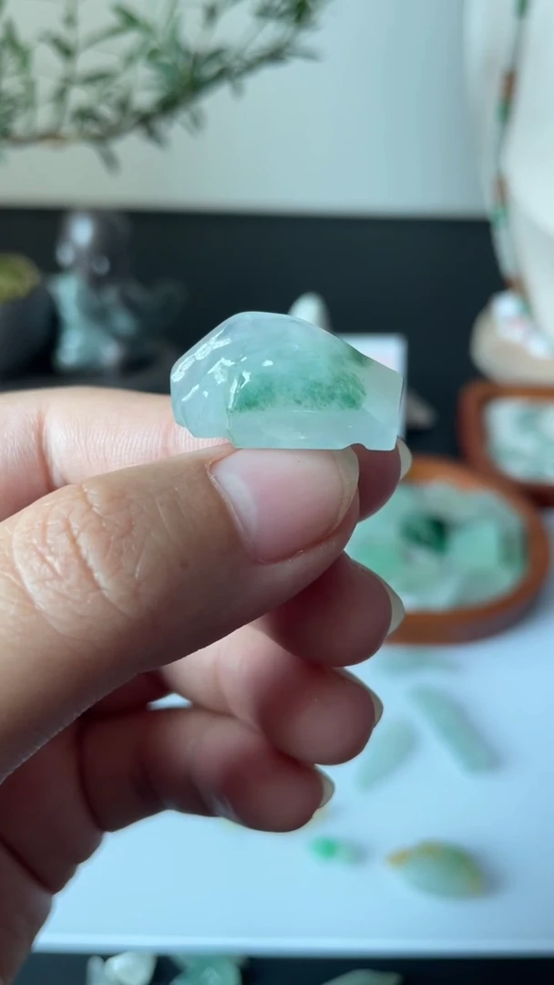 吊坠(不含链)未镶嵌翡翠缅甸天然翡翠，不包工