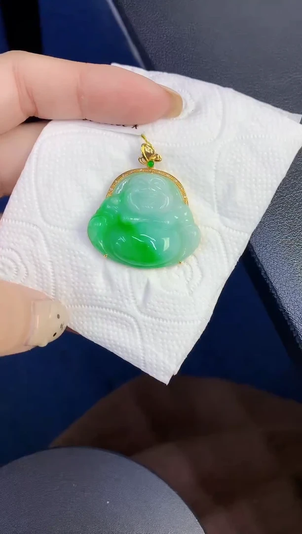 颈饰18K金镶嵌翡翠缅甸天然翡翠A货