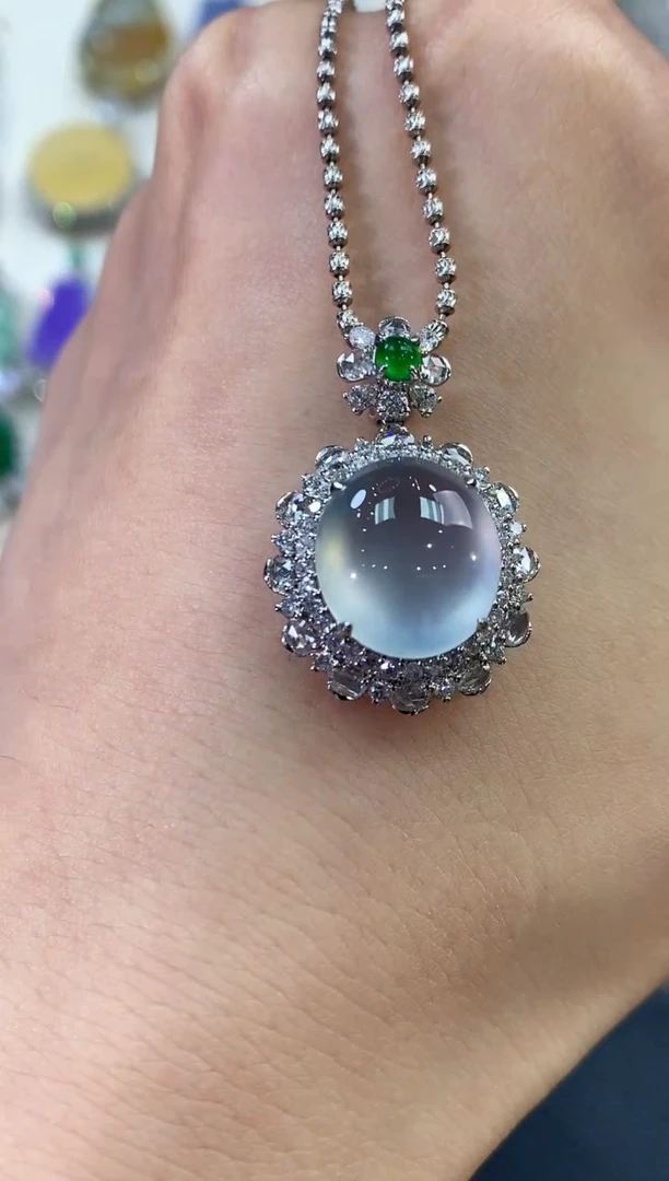 【闪购商品】翡翠吊坠(不含链)18K金镶嵌D55